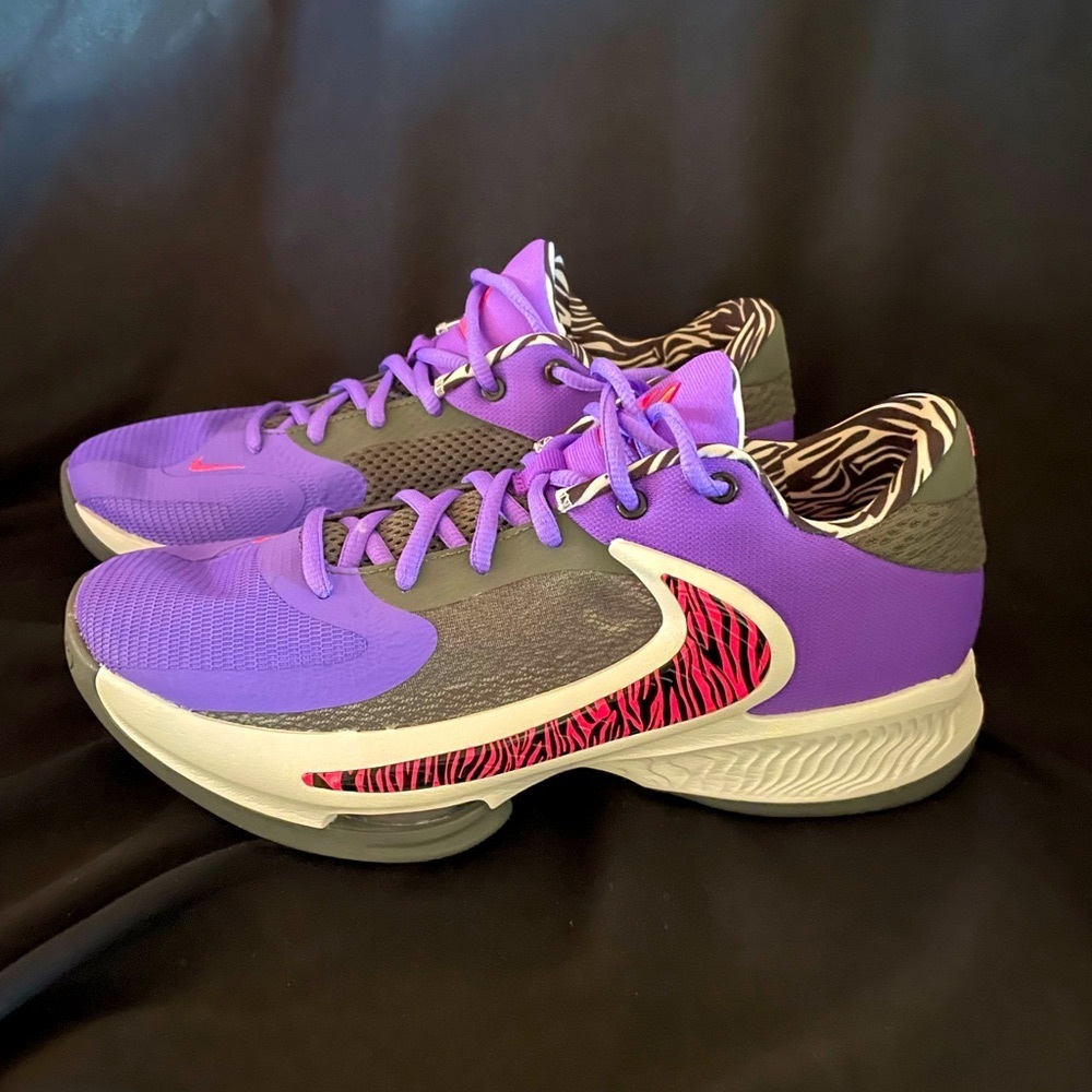 NEW Nike Zoom Freak 4 Lightning Basketball Shoes